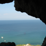 Bellezza e mito, l'affaccio dalla grotta di Calipso, a Gozo - Foto © C. P.